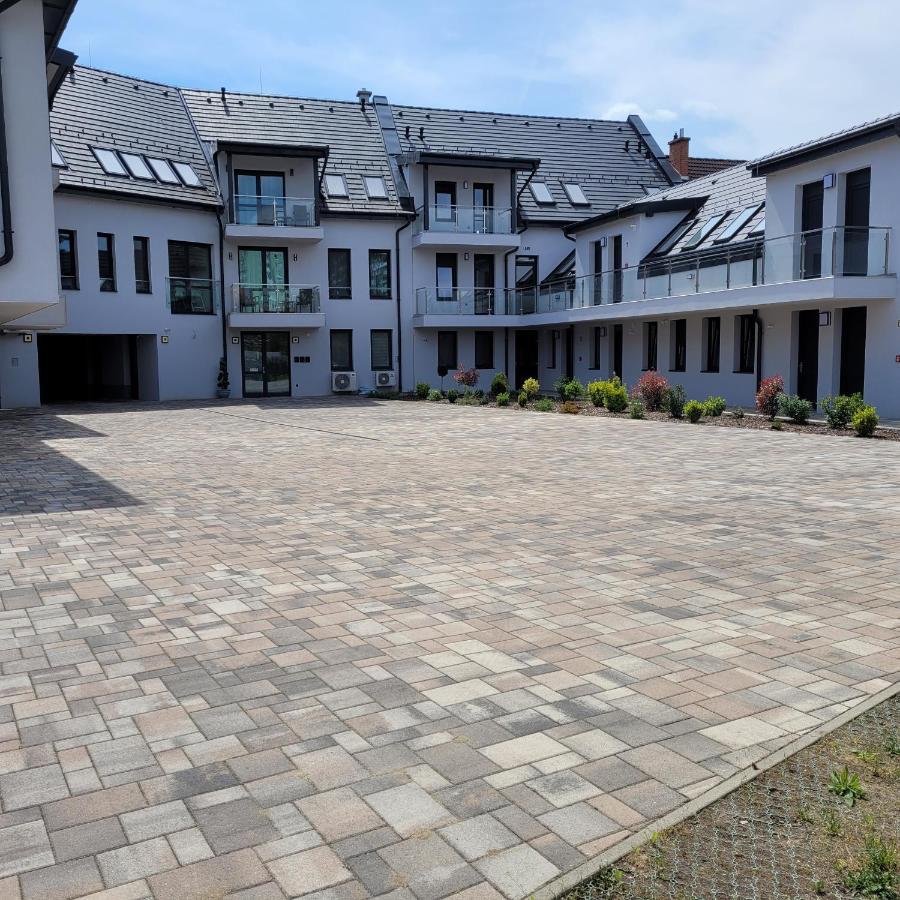 Silver Lodge Apartman Eger Eksteriør billede